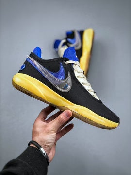 Tourbière à propos Nike LeBron 20 'Uninterrupted'